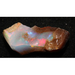 Opale Welo brute dans une boite ( 1.37 gramme - 010**)