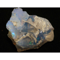 Opale Welo brute dans une boite ( 10.19 grammes - 012**)