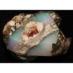 Opale Welo brute dans une boite ( 2.7 grammes - 013**)