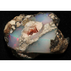 Opale Welo brute dans une boite ( 2.7 grammes - 013**)