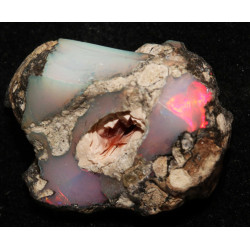 Opale Welo brute dans une boite ( 2.7 grammes - 013**)