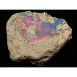 Opale Welo brute dans une boite ( 2.20 grammes - 016**)