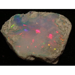 Opale Welo brute dans une boite ( 2.20 grammes - 016**)