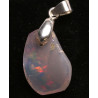 Pendentif en Opale Welo brute dans une boite ( 1.98 gramme - 019**)