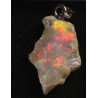 Pendentif en Opale Welo brute dans une boite ( 3.77 grammes - 018**)