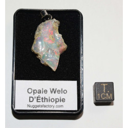 Pendentif en Opale Welo brute dans une boite ( 3.77 grammes - 018**)