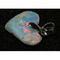 Pendentif en Opale Welo brute dans une boite ( 0.82 gramme - 020**)