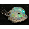 Pendentif en Opale Welo brute dans une boite ( 2.36 grammes - 021**)