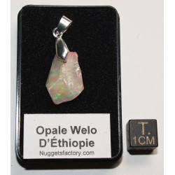 Pendentif en Opale Welo brute dans une boite ( 1.65 gramme - 022**)