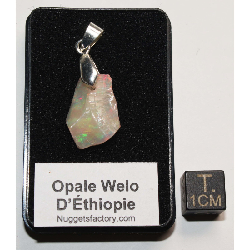 Pendentif en Opale Welo brute dans une boite ( 1.65 gramme - 022**)