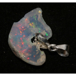 Pendentif en Opale Welo brute dans une boite ( 1.04 gramme - 028**)