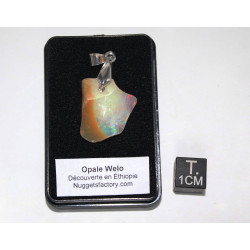 Pendentif en Opale Welo brute dans une boite ( 1.85 gramme - 029**)