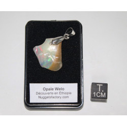 Pendentif en Opale Welo brute dans une boite ( 1.85 gramme - 029**)