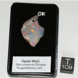 Pendentif en Opale Welo brute dans une boite ( 1.51 gramme - 031**)