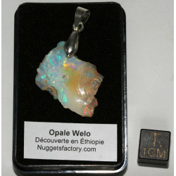 Pendentif en Opale Welo brute dans une boite ( 1.99 grammes - 032**)