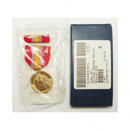 Décoration / Médaille National defense ( B-013 )