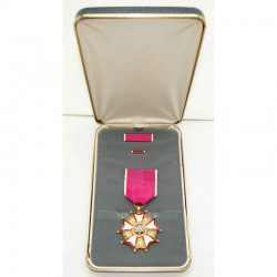 Decoration / Medaille croix de guerre ( B-002 )